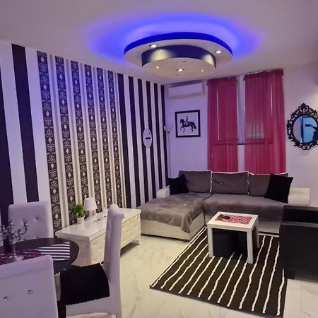 Black & White Belgrad Dış mekan fotoğraf